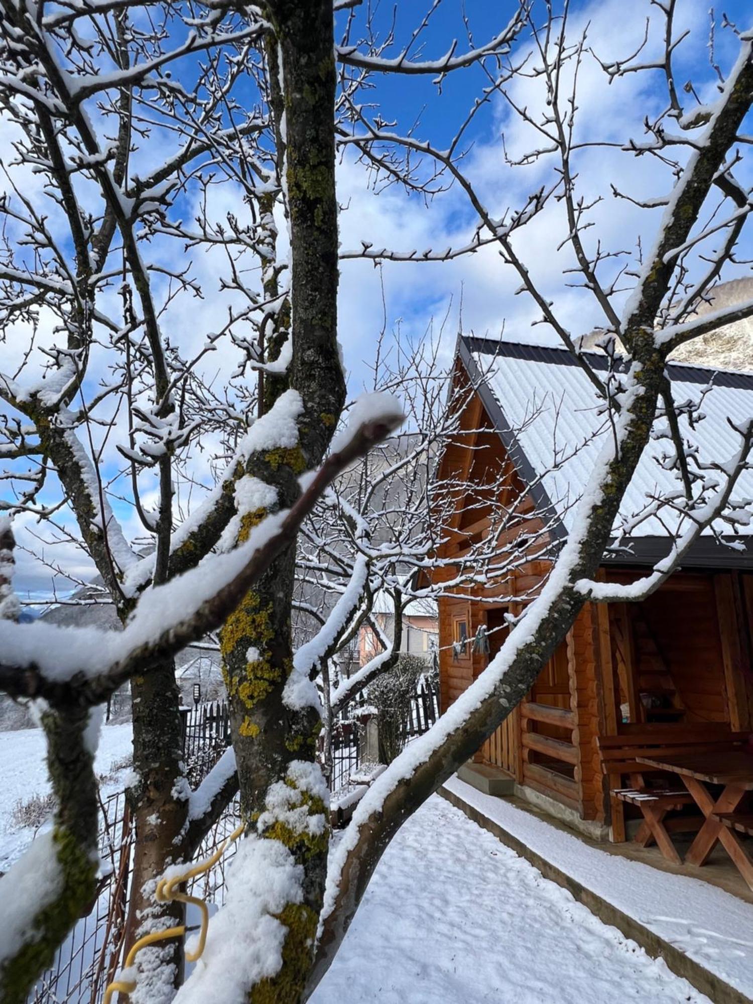 Guest House Kollata Vuthaj Exterior foto